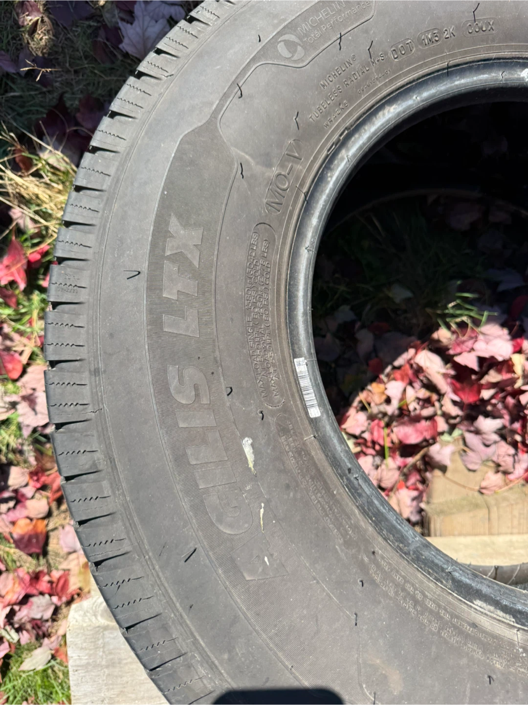 Michelin Agilis LTX Tire LT245/75R16 - photo 2