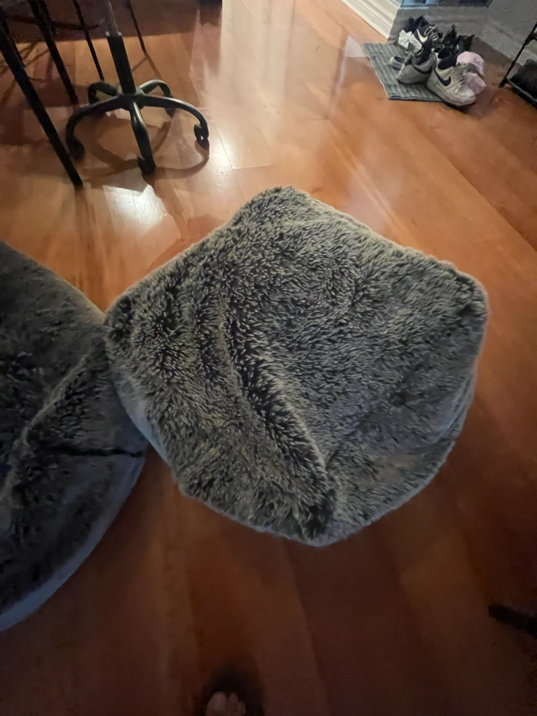 Set of 2 Grey Faux Fur Bean Bag Ottomans - photo 3
