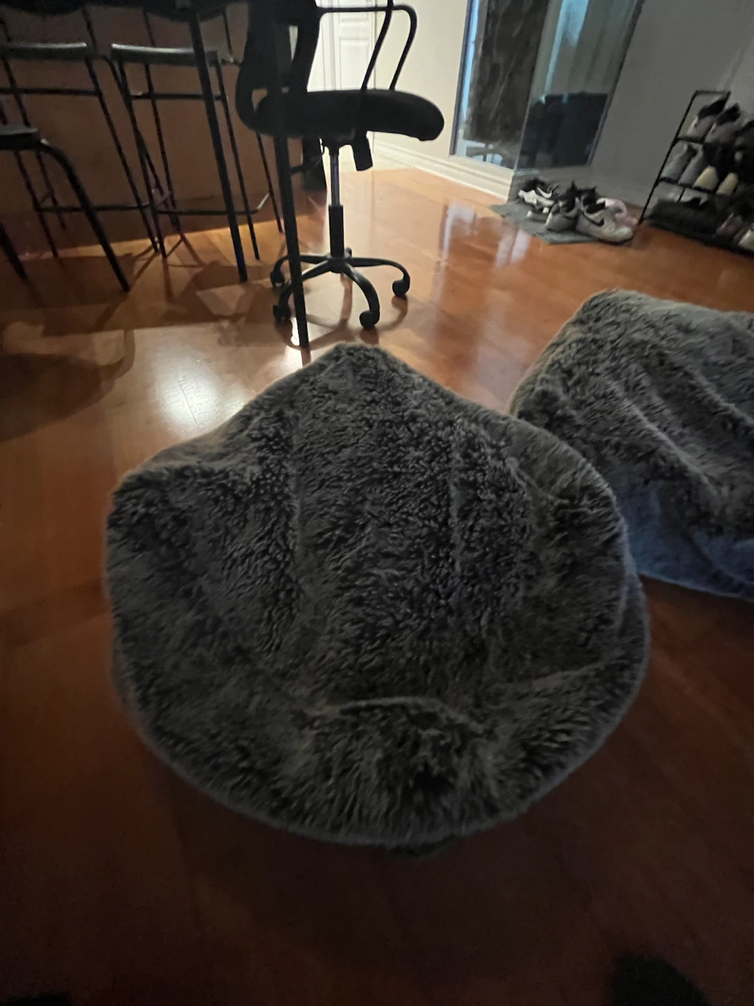 Set of 2 Grey Faux Fur Bean Bag Ottomans - photo 4