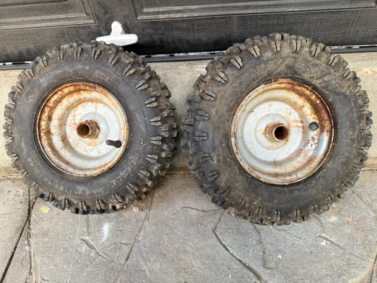 Snowblower wheels