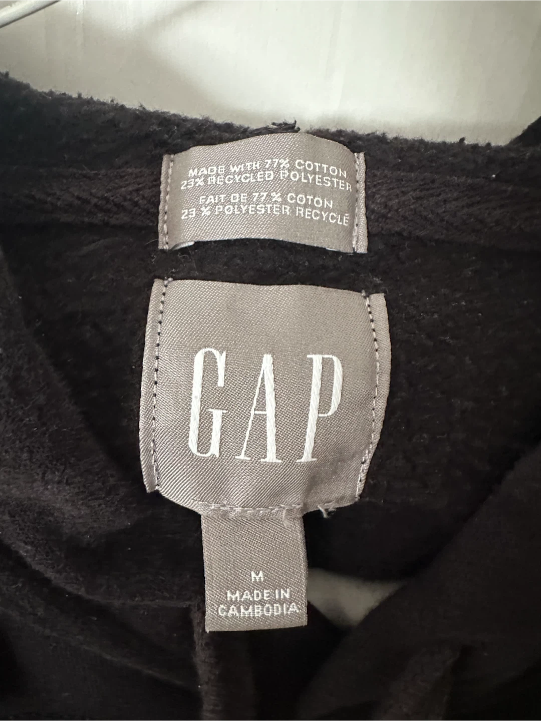 Black Gap Hoodie - Size Medium - photo 2