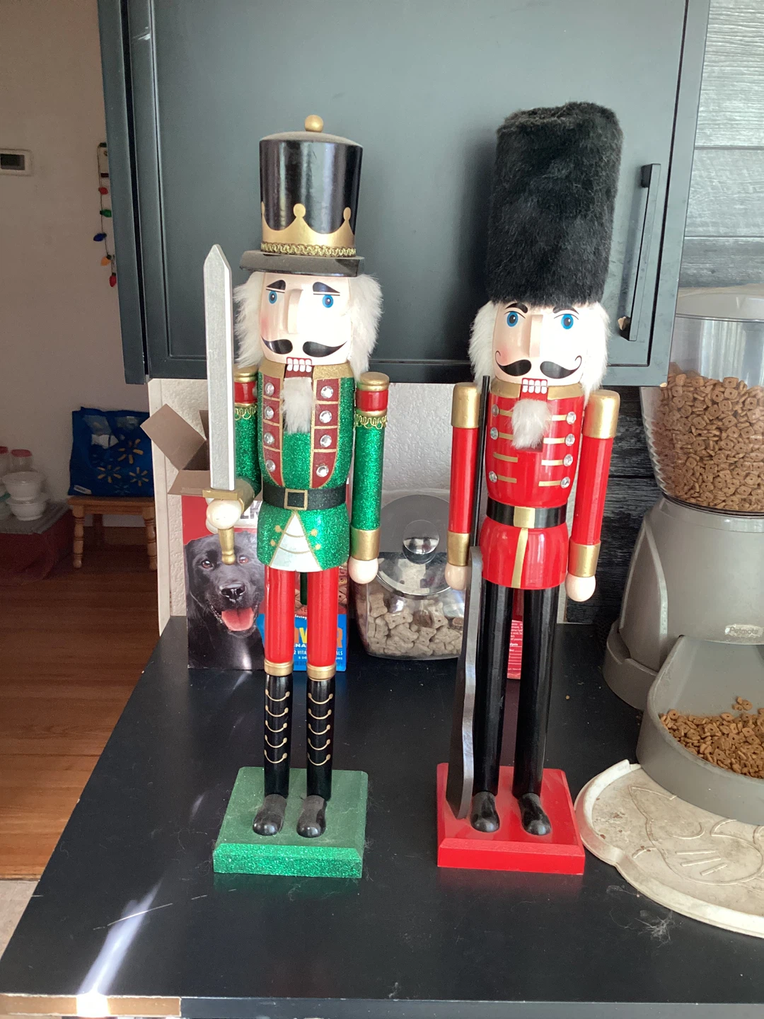 Set of 2 Decorative Christmas Nutcrackers