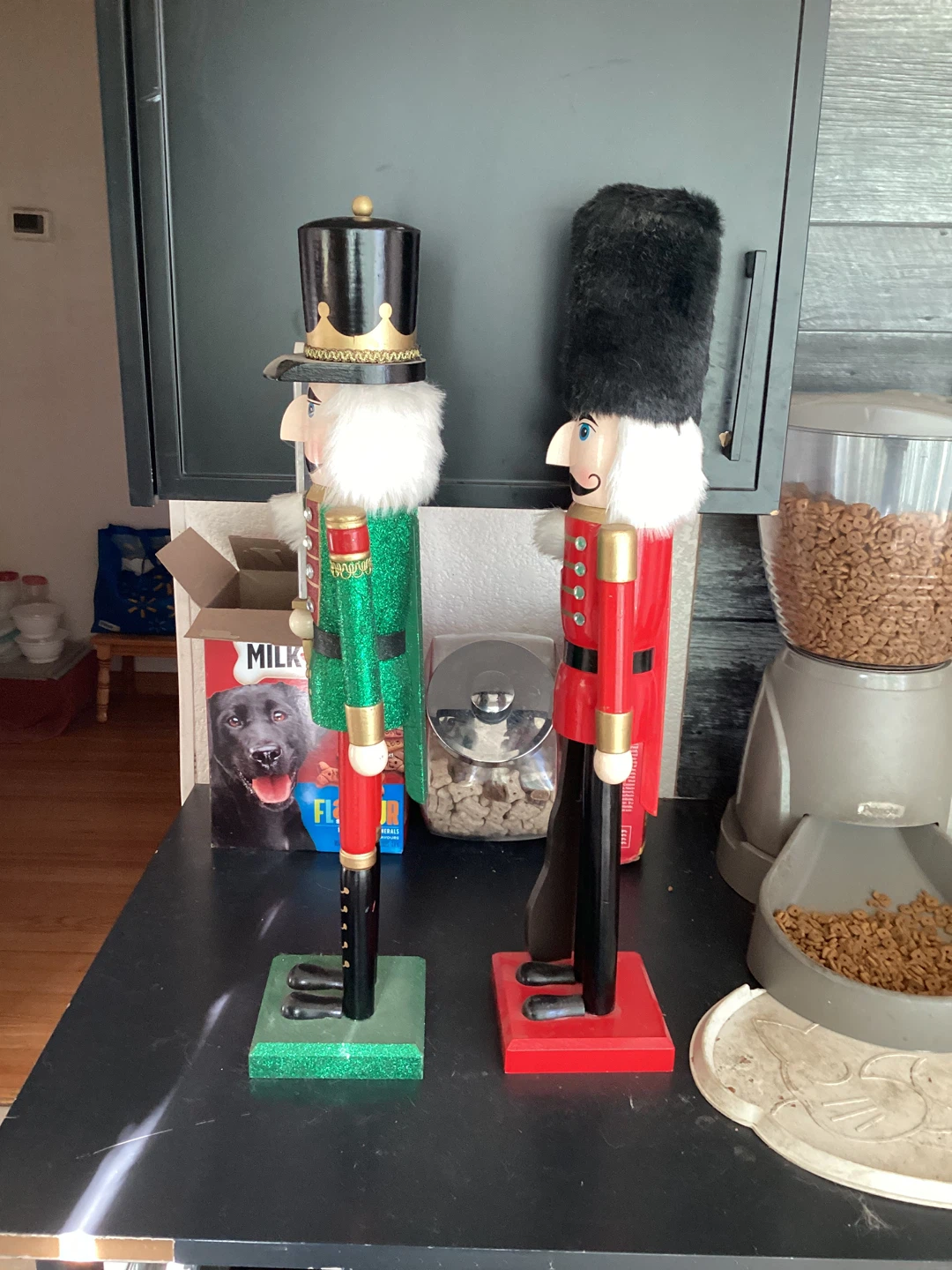 Set of 2 Decorative Christmas Nutcrackers - photo 3