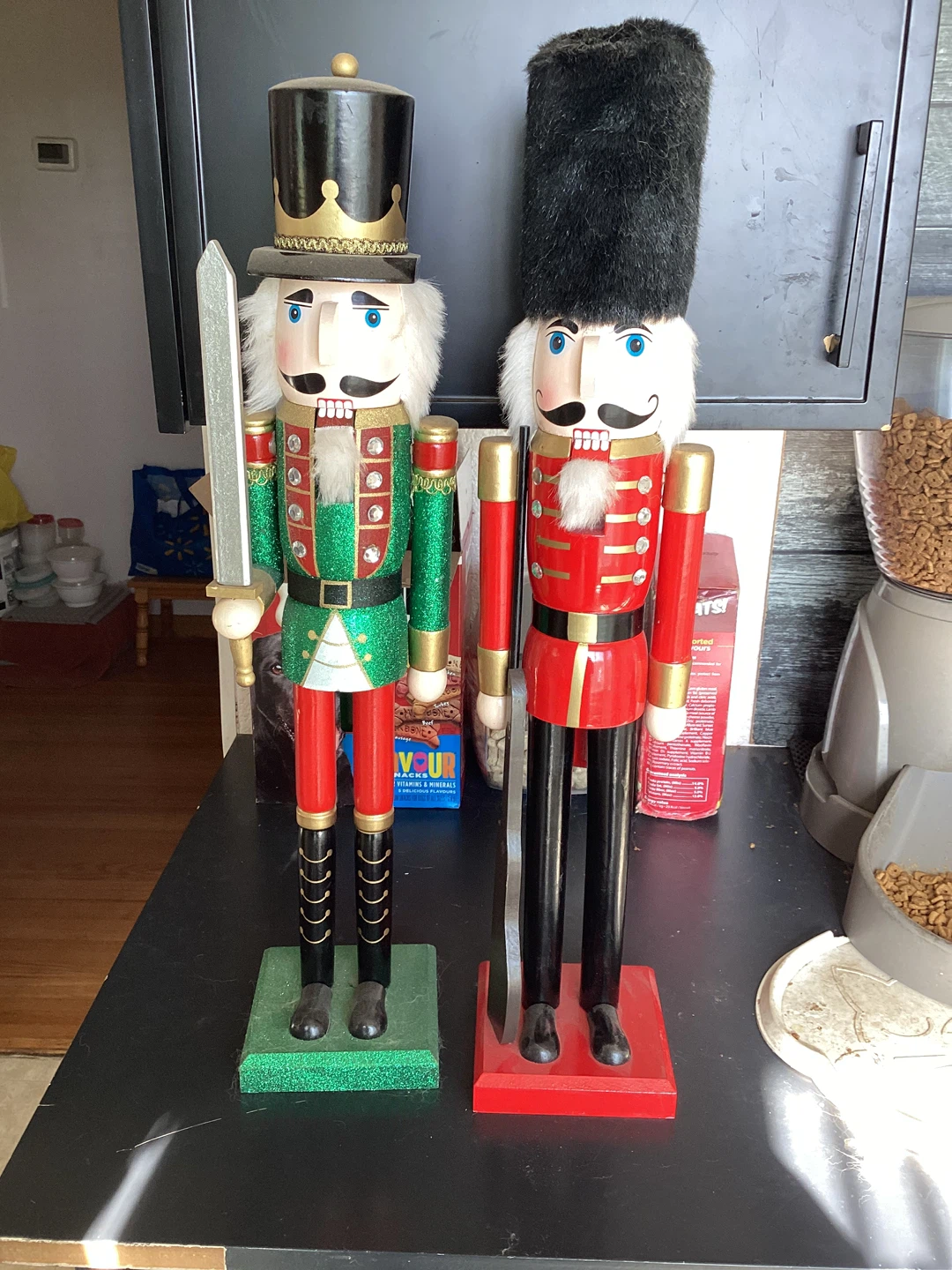 Set of 2 Decorative Christmas Nutcrackers - photo 4