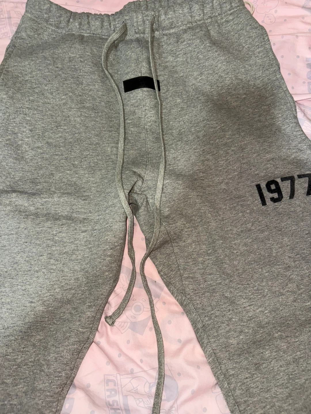 Essentials 1977 sweatpants medium