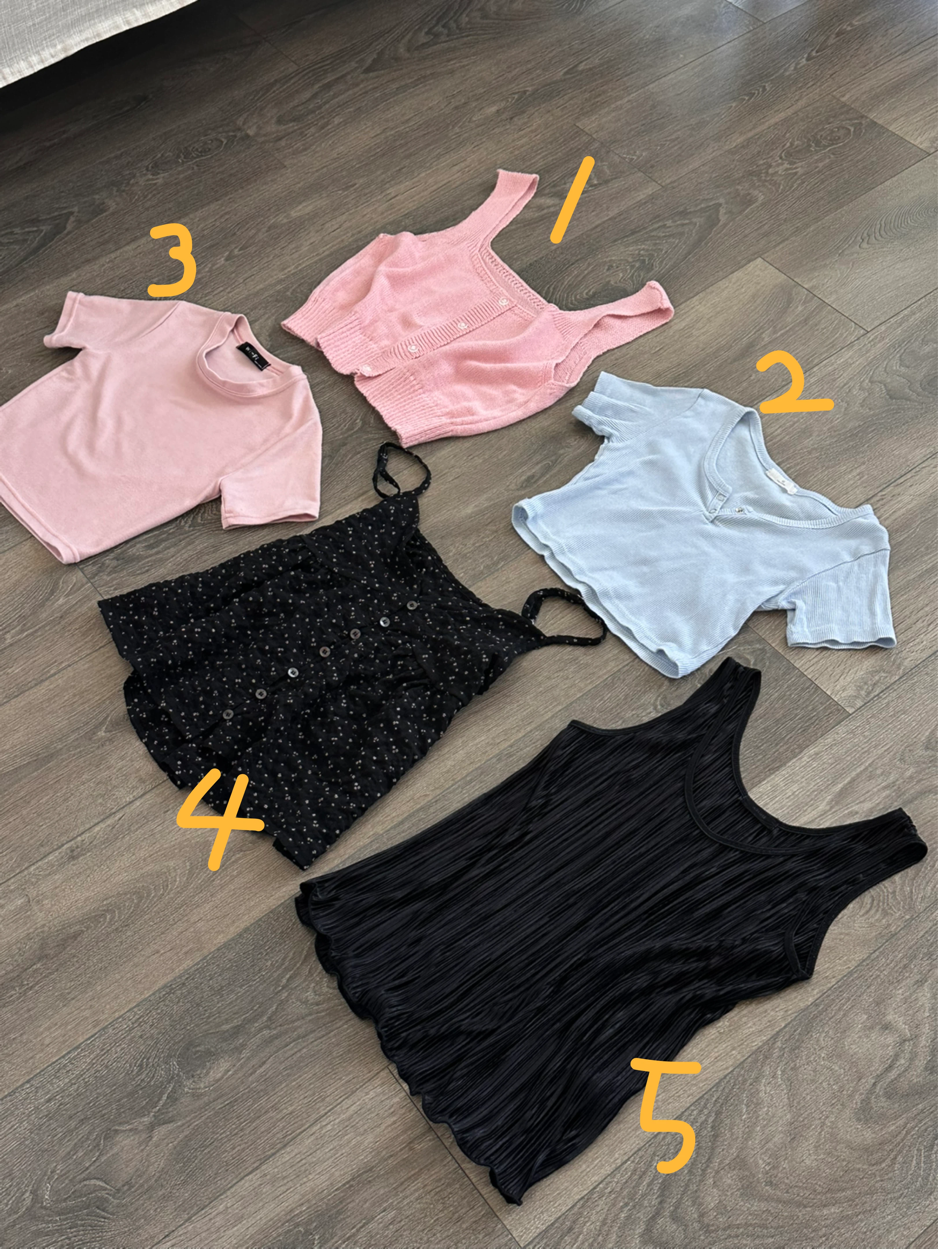 Set of 5 Assorted Women's Tops - photo 2
