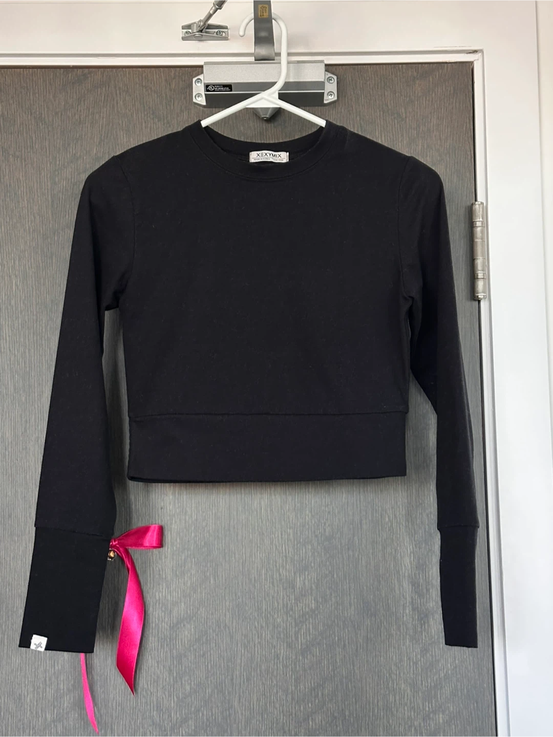 Xexymix Black Long Sleeve Crop Top