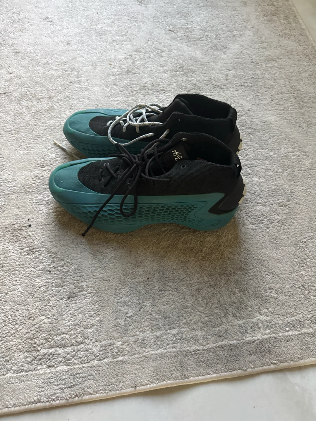 AE1 basketball shoes - photo 2