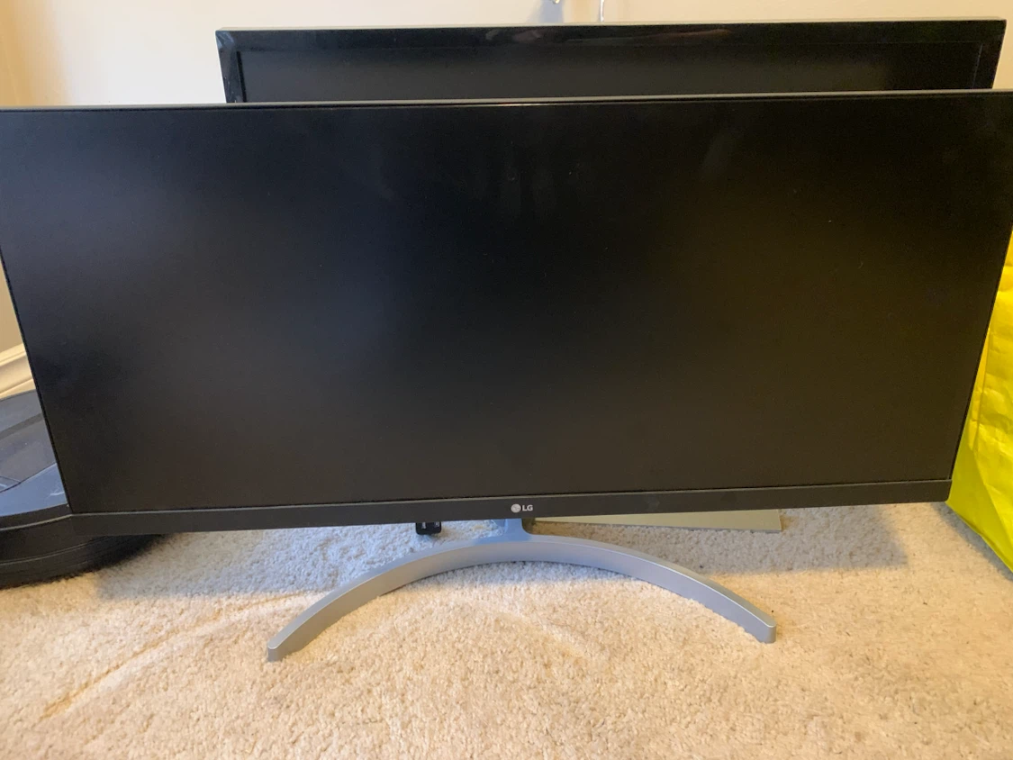 LG Monitor
