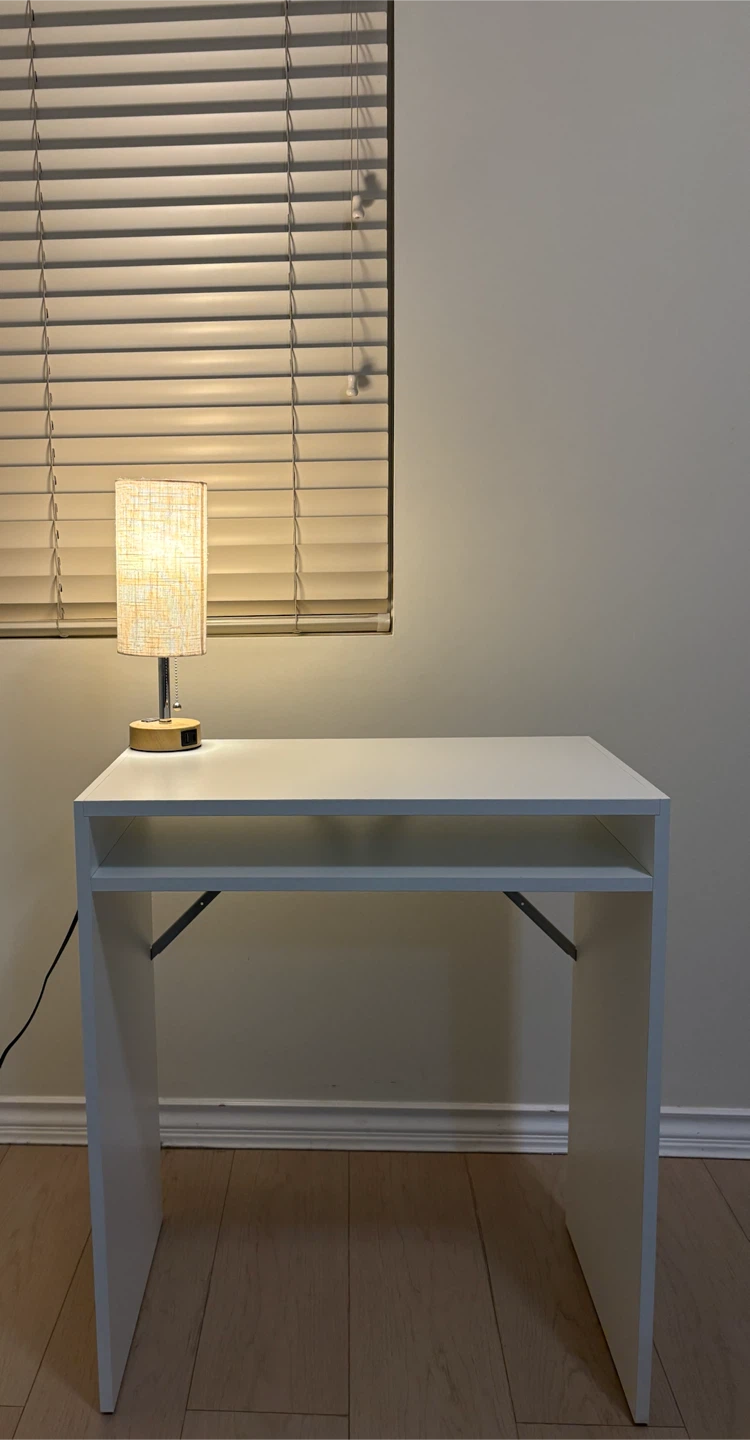 IKEA Small Desk + Small Desk Lamp - photo 5