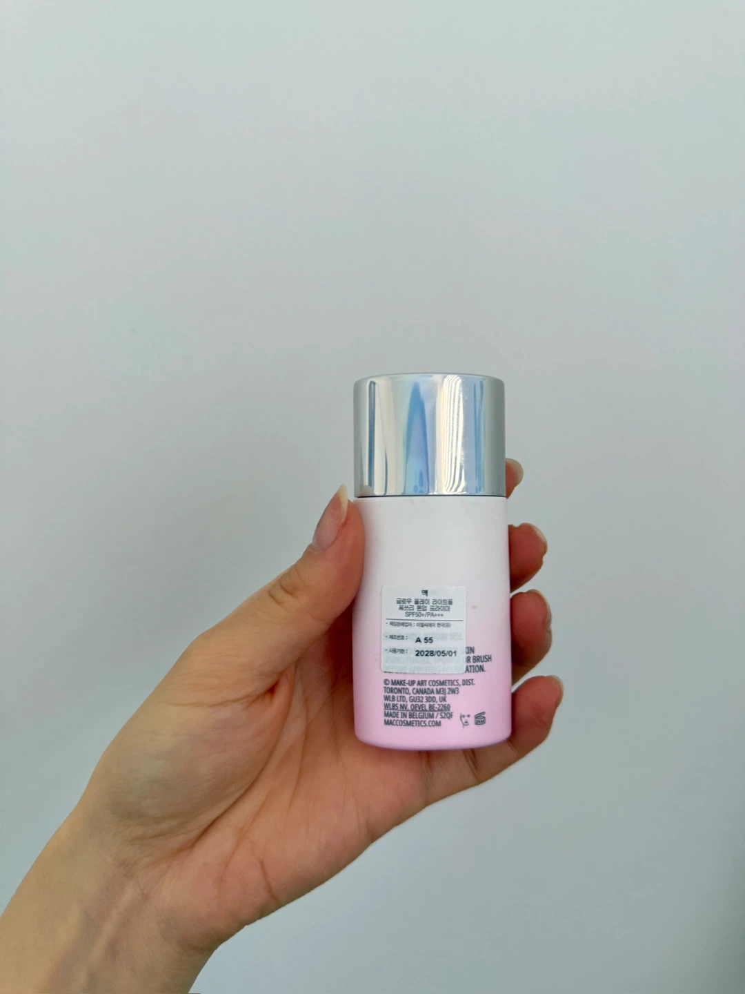 MAC Lightful C3 Glow Play Tone-Up Primer - photo 2