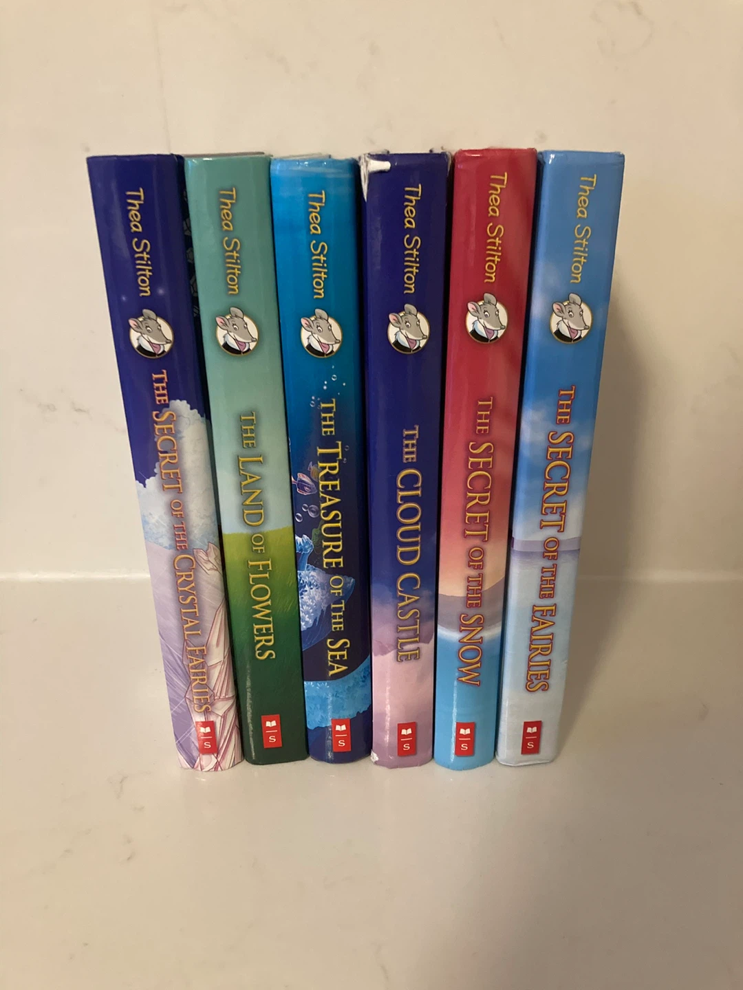 Set of 6 Thea Stilton Books