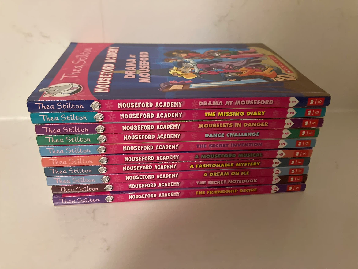 Thea Stilton Mouseford Academy Set