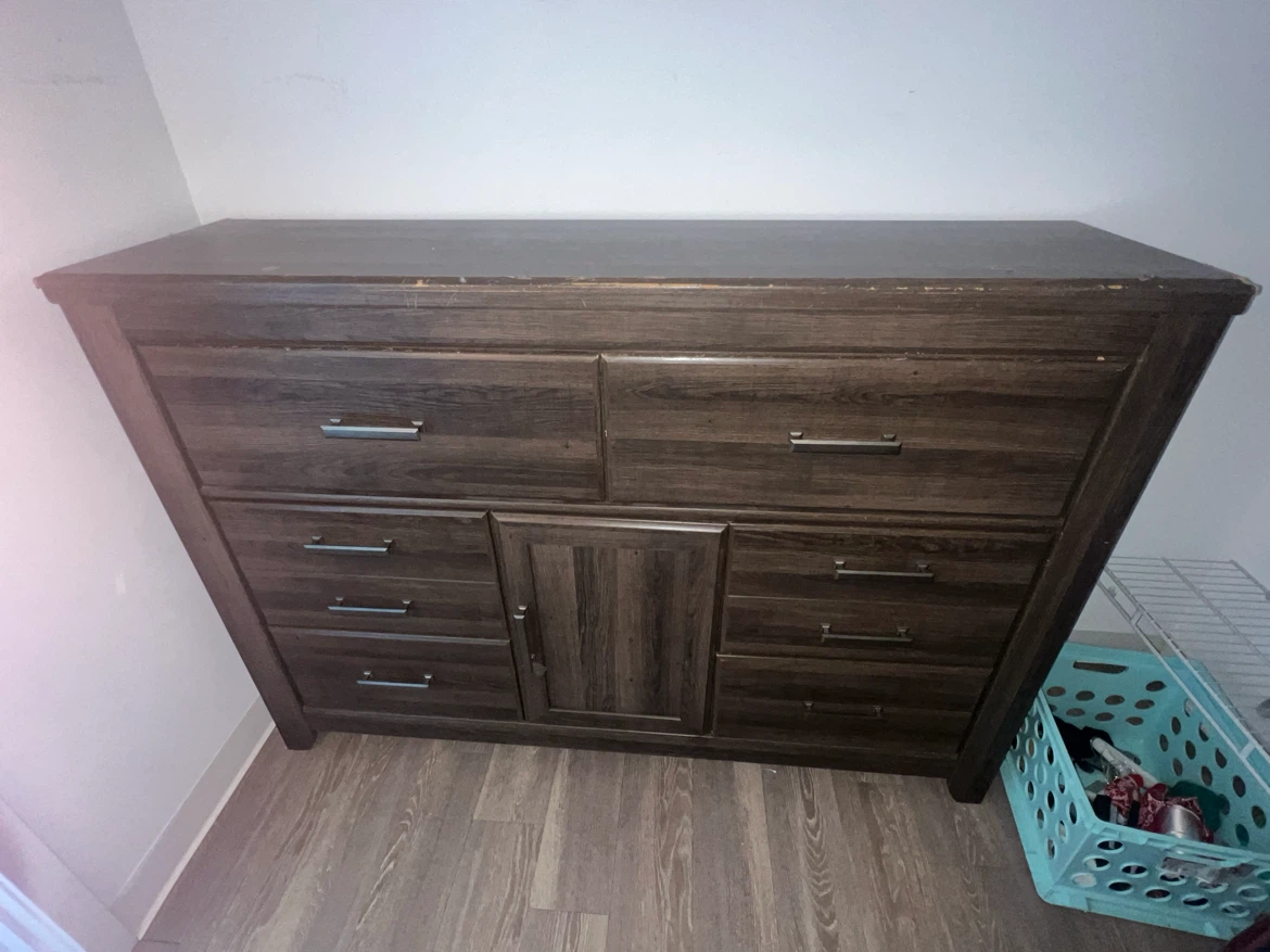 Dark Wood Bedroom Dresser - photo 2