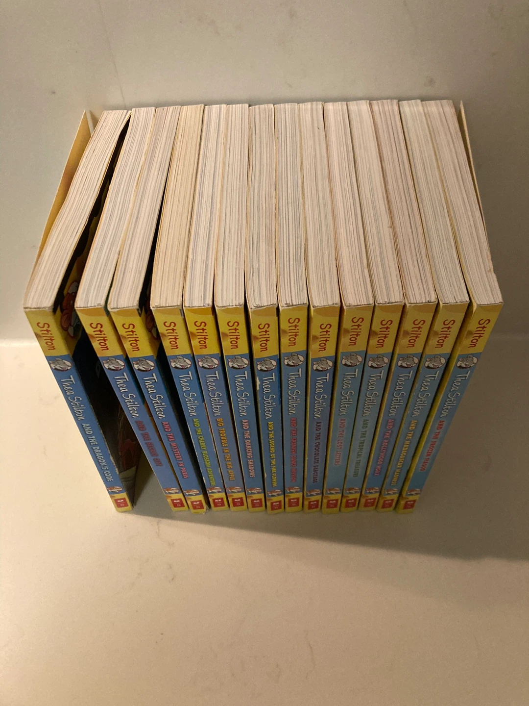 Set of 13 Thea Stilton Books - photo 2