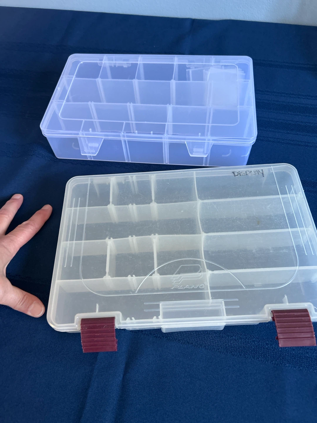 Storage containers