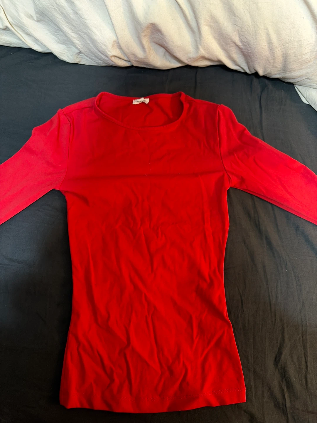 Garage Clothing Bundle: Red Tops and White Jeans - photo 2