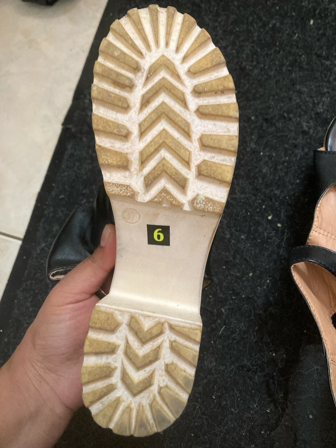 Monalisa Black Platform Sandals Size 6 - photo 2