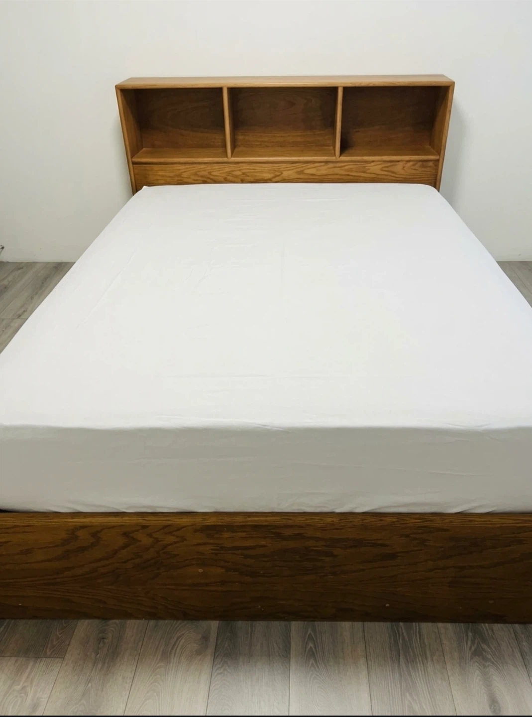 Queen size storage bed box ,bed with headboard