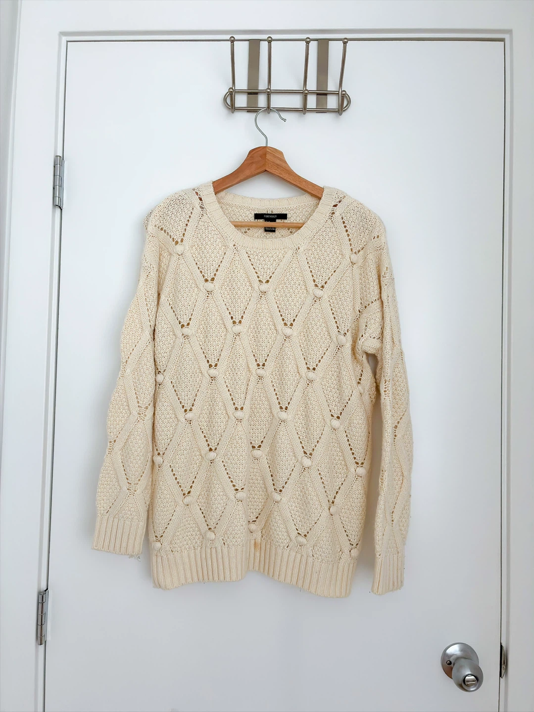 Forever 21 Cream Cable Knit Sweater Size Small