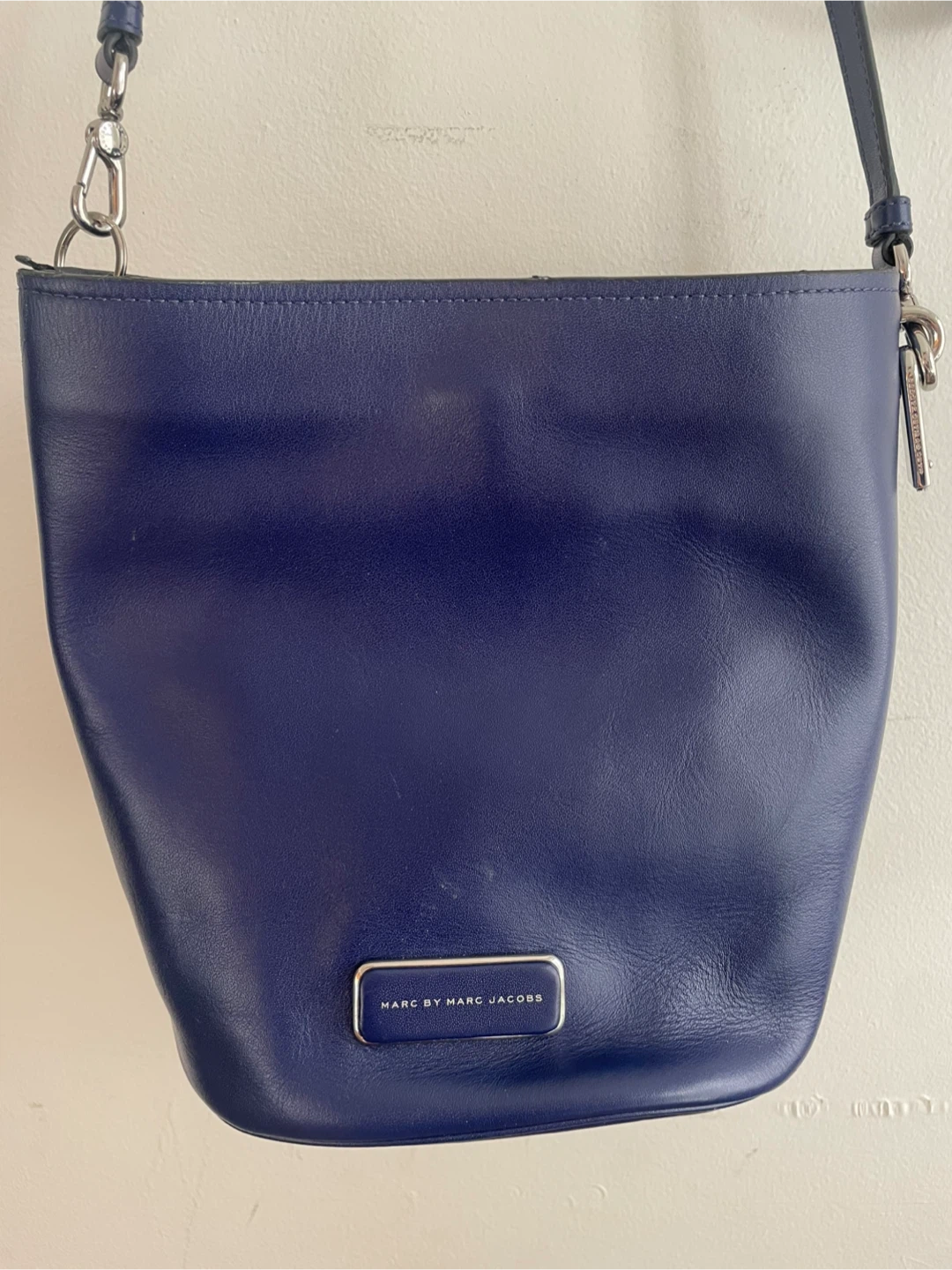 Marc by Marc Jacobs Leather Bucket Bag - photo 2