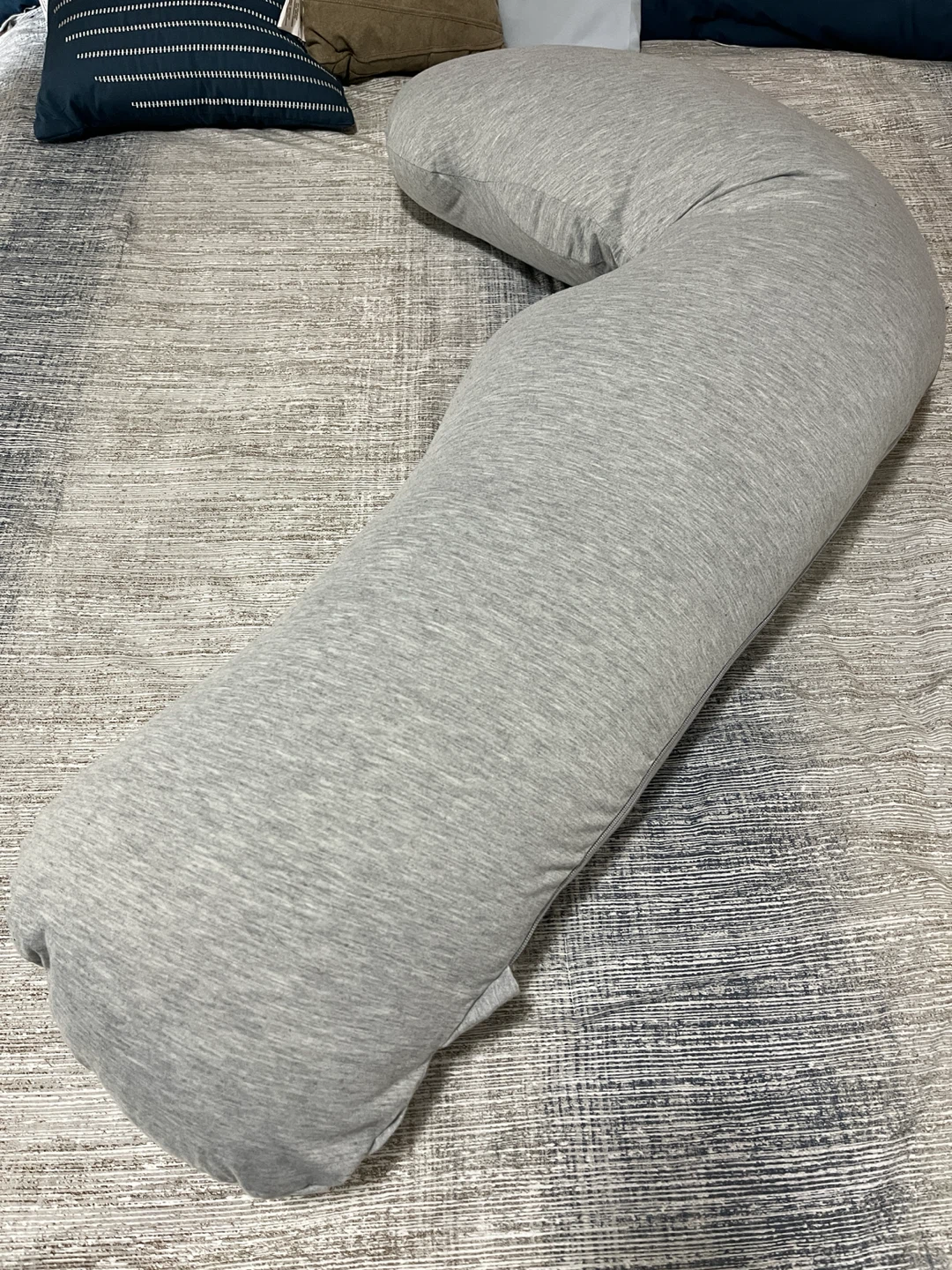 Momcozy J-Shaped Pregnancy Pillow - photo 2