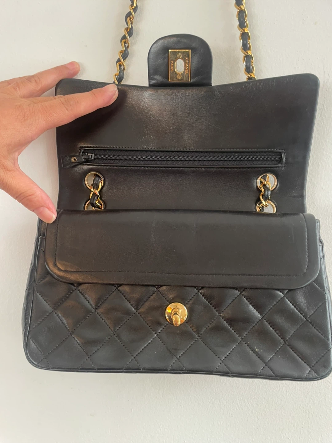 Chanel Classic Flap Bag Black - photo 3