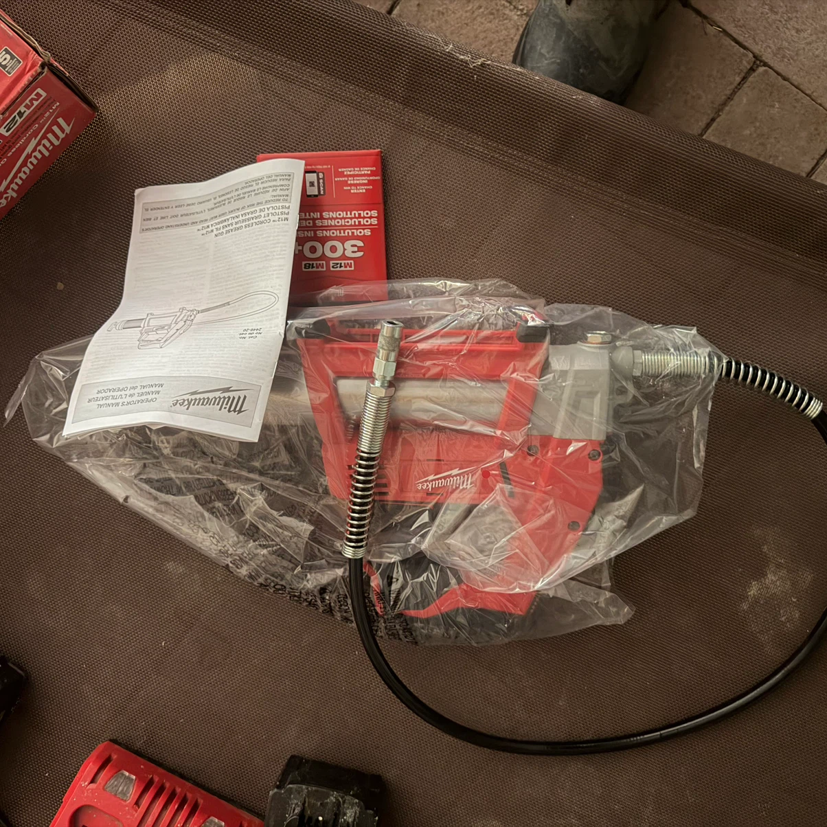 Milwaukee M12 Cordless Grease Gun 2446-20