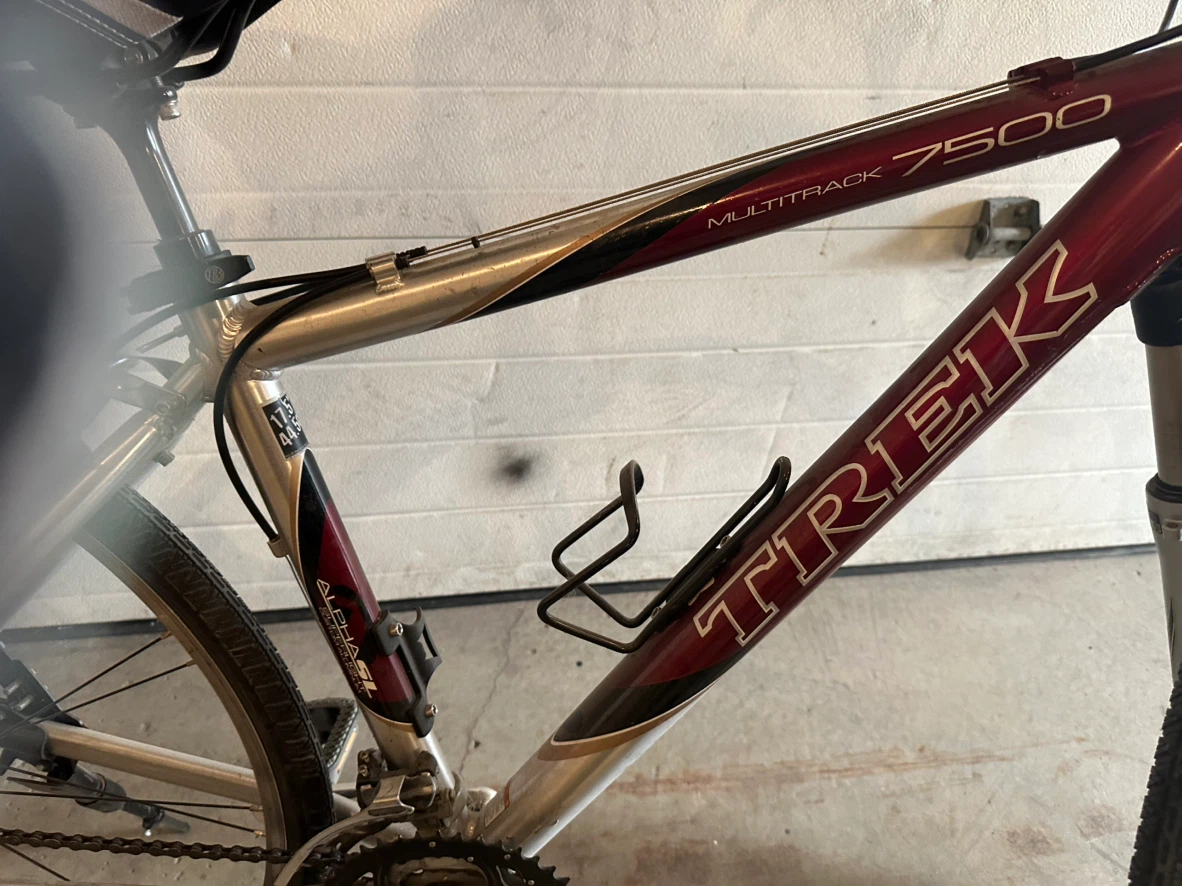 Trek Hybrid Bike - photo 2