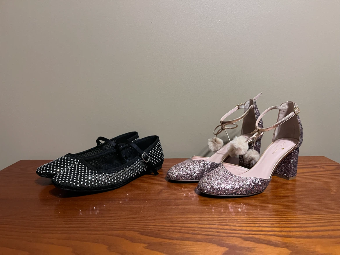 LADIES FLATS/HEELS (Size 6-6M)