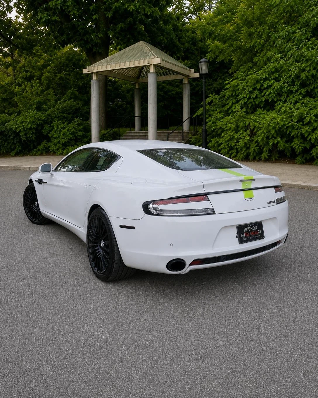 2011 Aston Martin Rapide S - photo 2