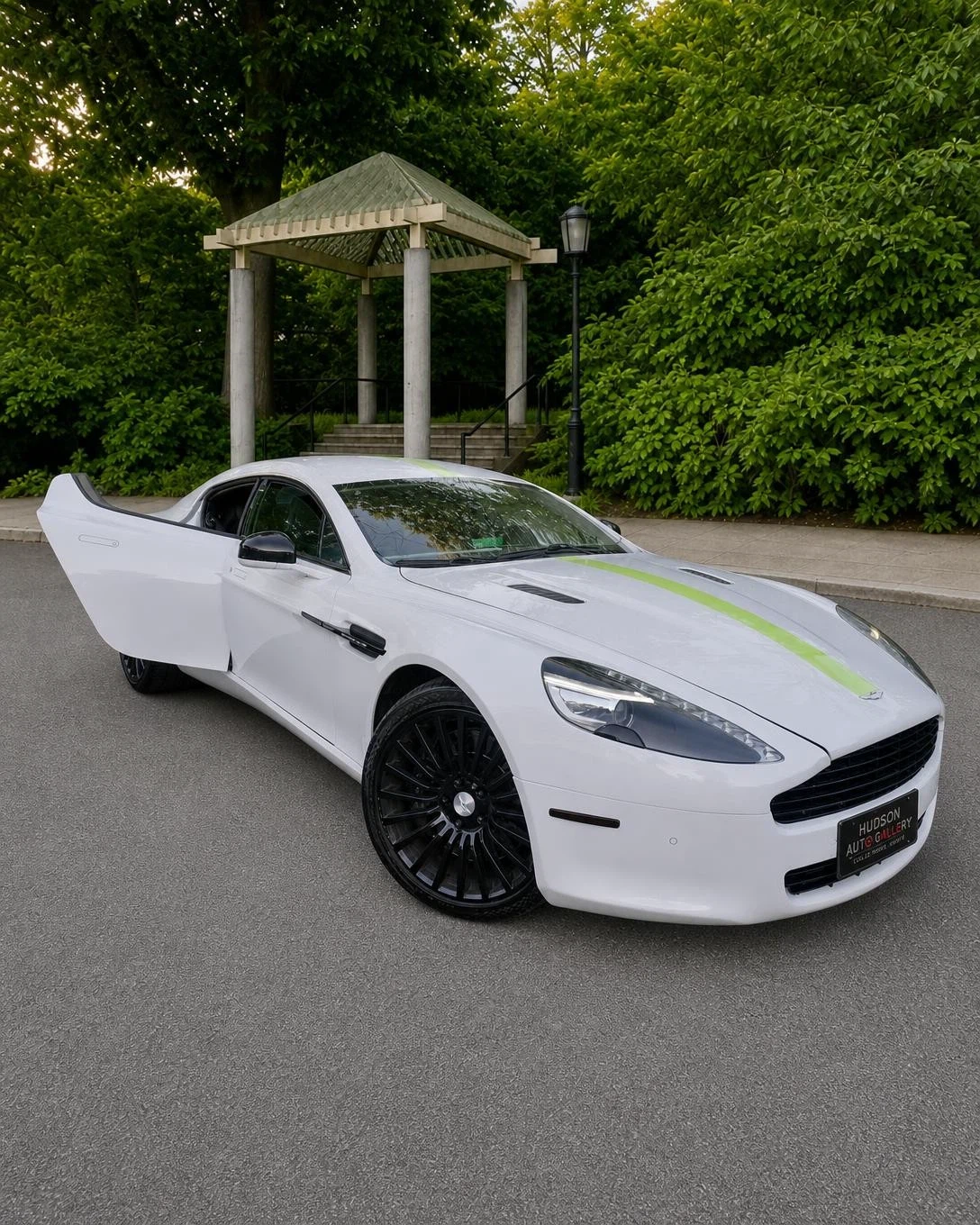 2011 Aston Martin Rapide S - photo 4