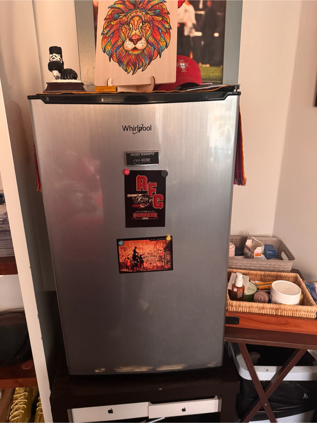 Whirlpool Mini fridge - photo 2