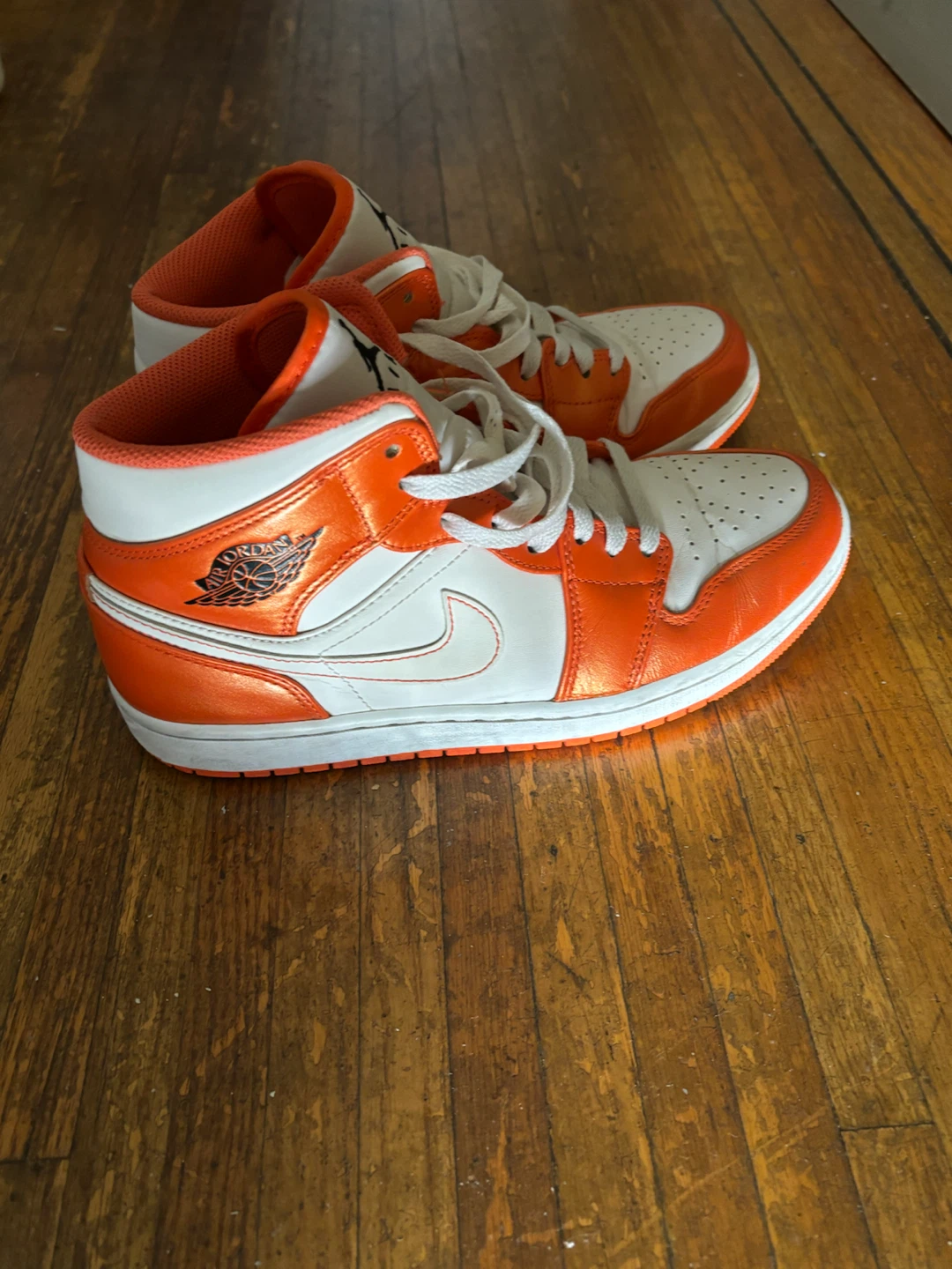 Nike Air Jordan 1 Mid- Size 8