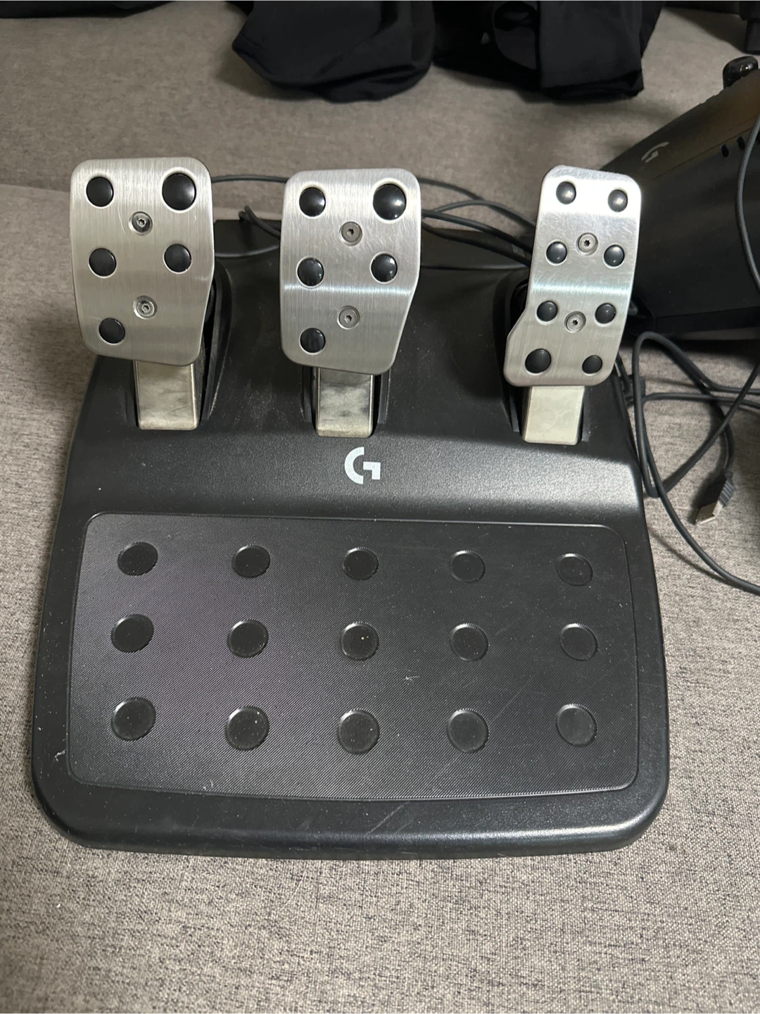 Logitech G Driving Force Racing Wheel and Pedals - CASH ONLY - photo 4