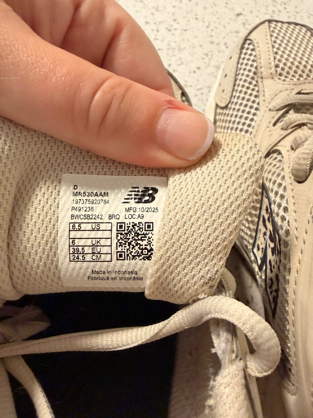 New Balance 530 Sneakers - Beige, Size 6.5 US - photo 3