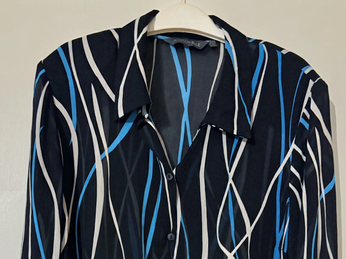 Womwn’ s Botton down Shirt - photo 2