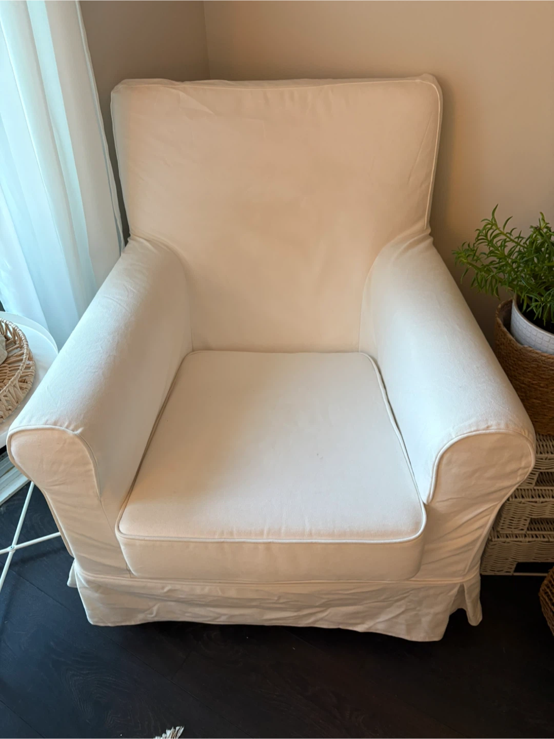 White Slipcovered Armchair - photo 2