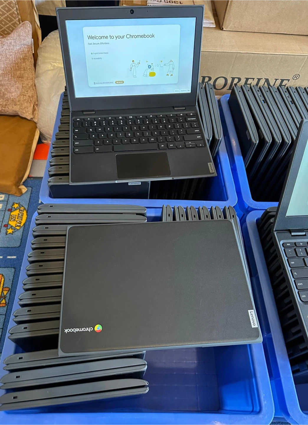 Lenovo Chromebook Laptop - photo 3