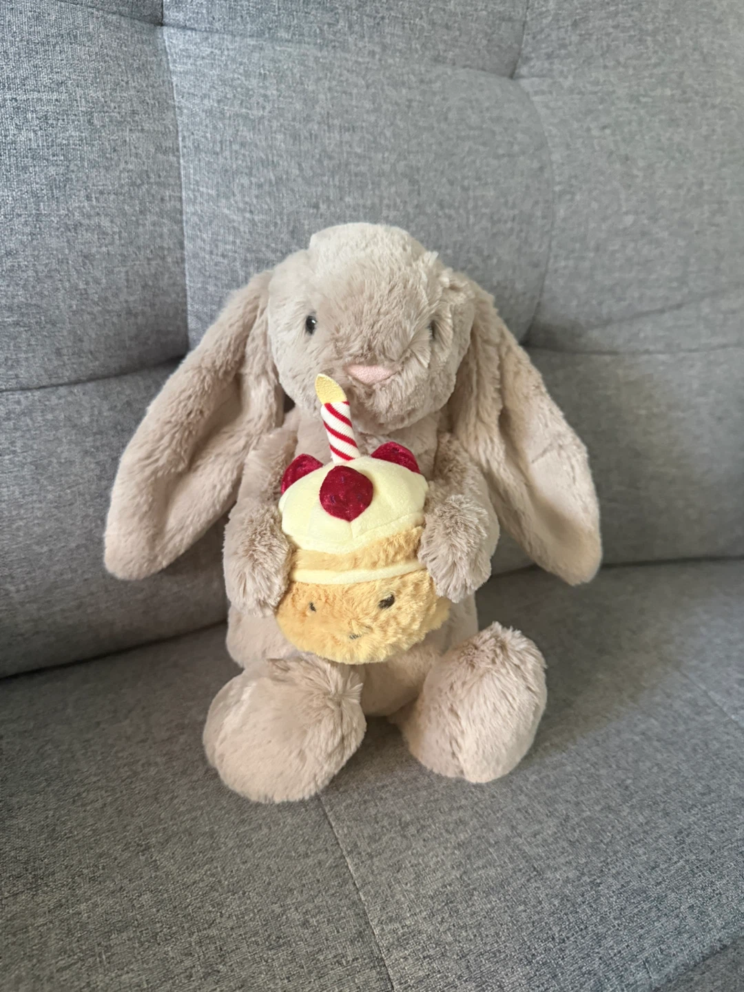 Jellycat Bashful Beige Bunny Birthday
