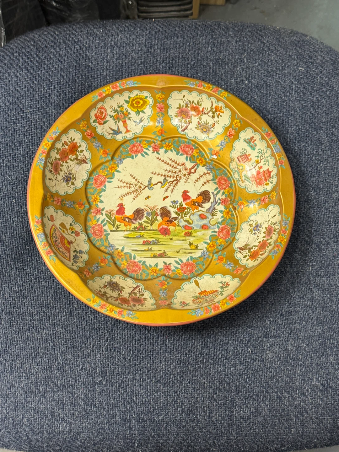 Vintage Daher Decorated Ware Tin Bowl