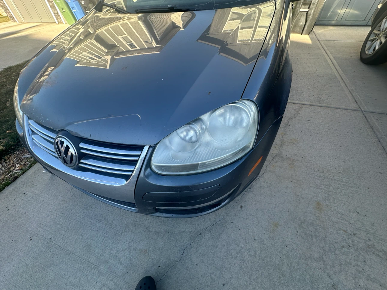 Offering a headlight cleaning service