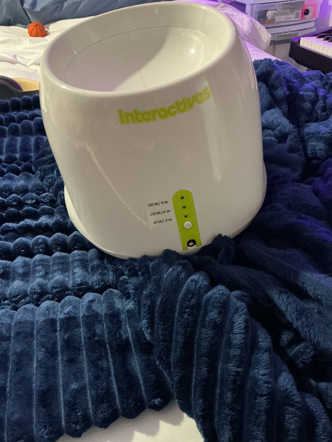 Interactives Automatic Dog Ball Launcher