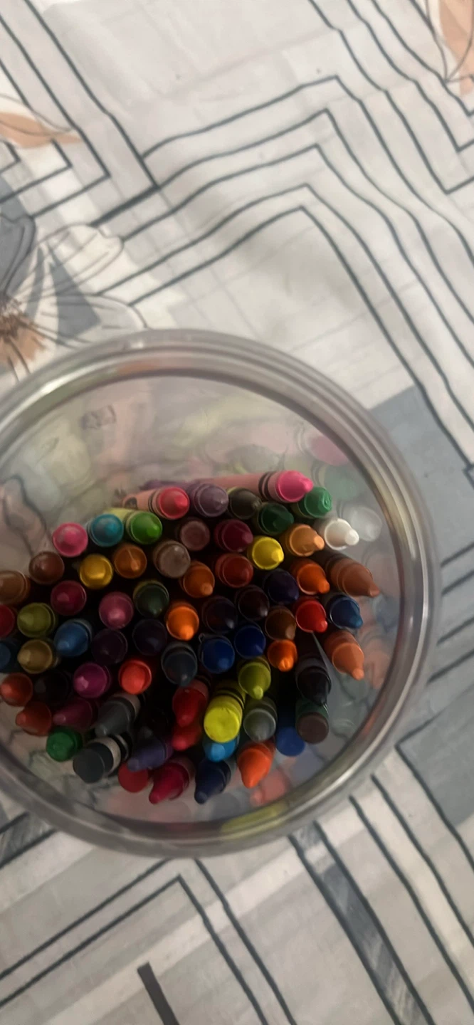 Crayola Crayons in Plastic Jar