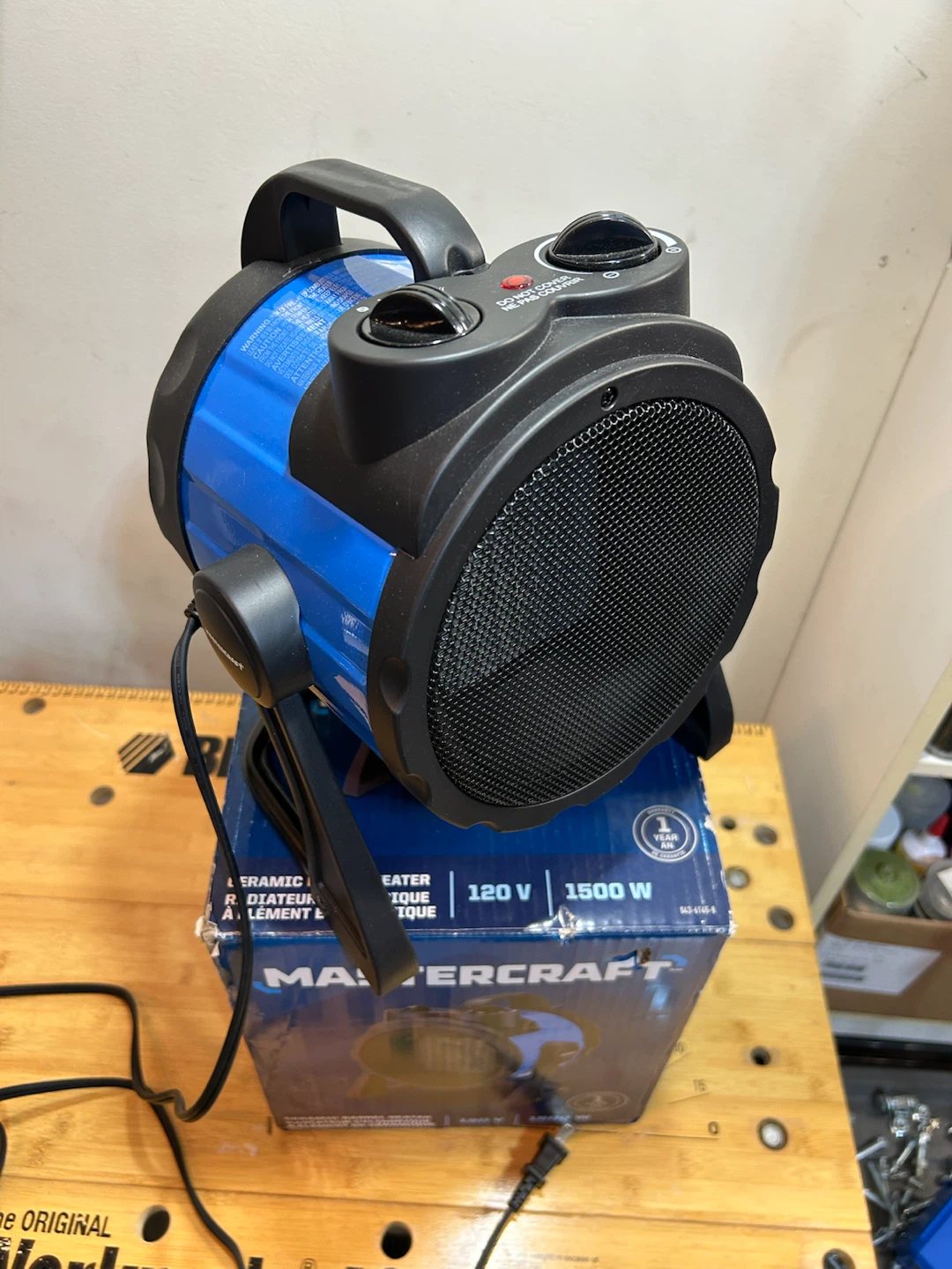 Ceramic heater