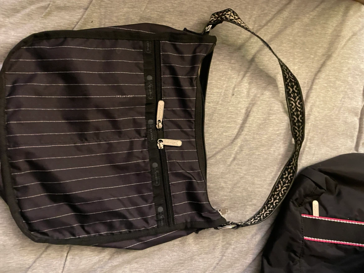 LeSportsac shoulder bag - photo 3