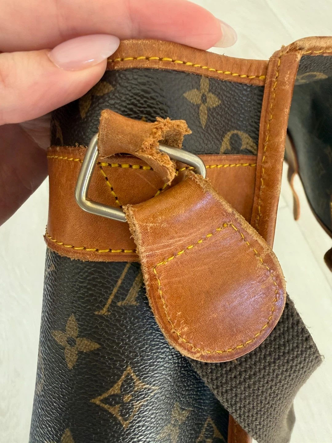 Louis Vuitton Monogram Messenger Bag - photo 5