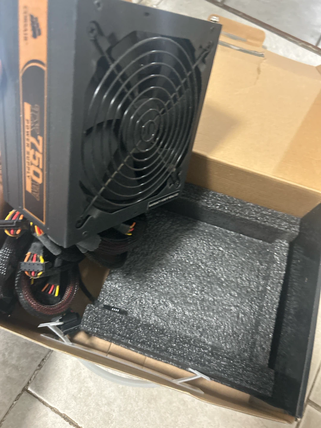 Corsair TX750W Power Supply Unit - photo 3