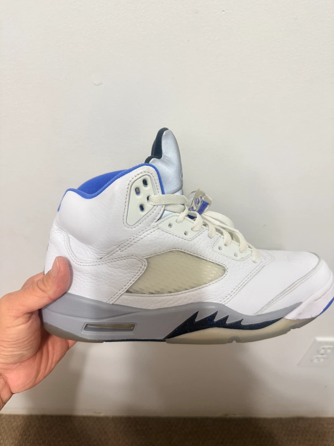 Air Jordan 5 Retro Hyper Royal