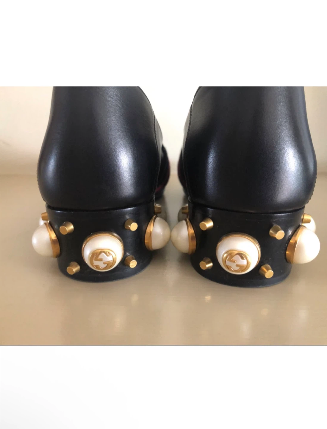 Authentic Gucci Pearl-Embellished Leather Loafers - photo 3